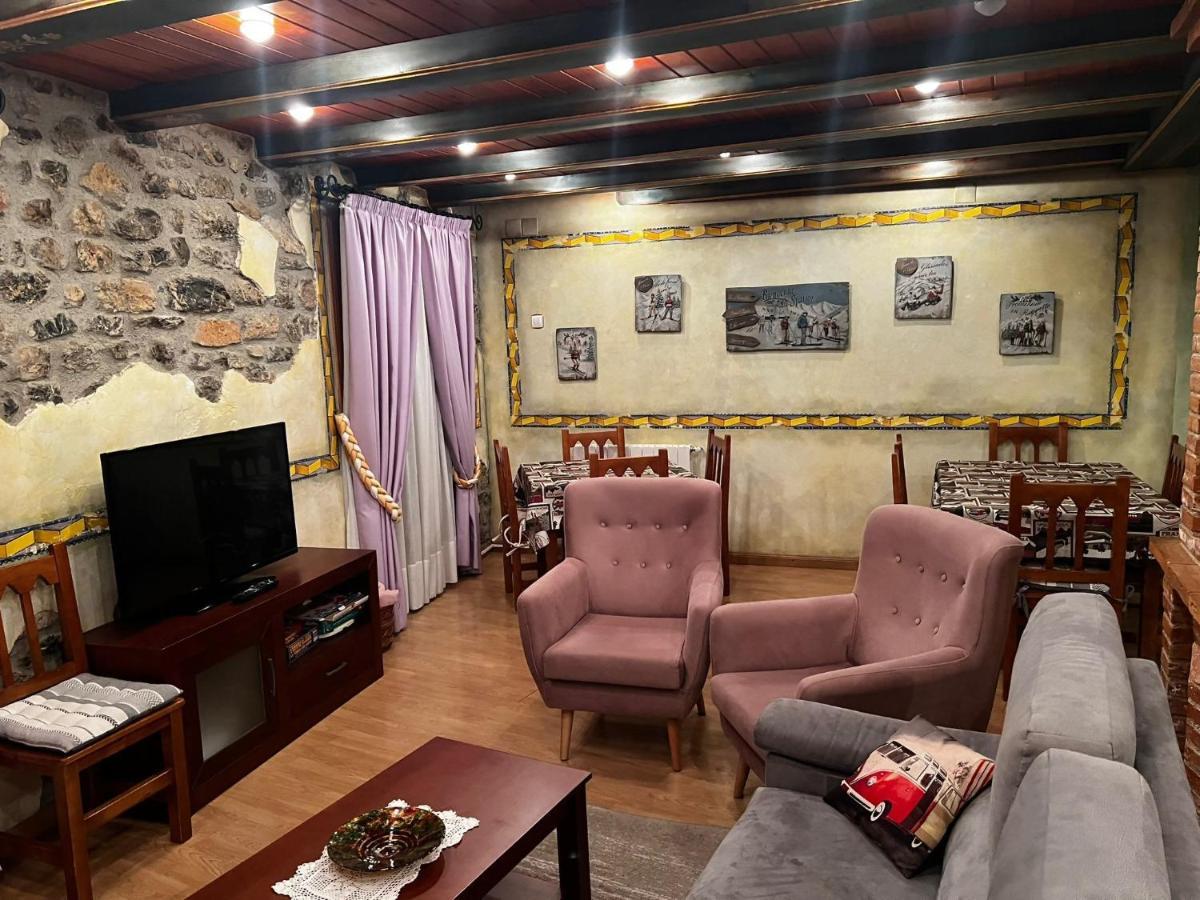 Casa Pelentos Sandiniés Zewnętrze zdjęcie
